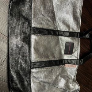 VS weekender tote NWT